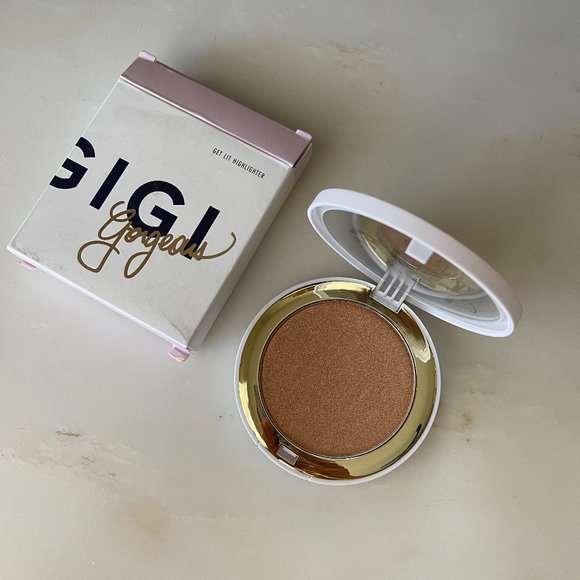 Gigi Gorgeous Get Lit Highlighter - Picture 1 of 5